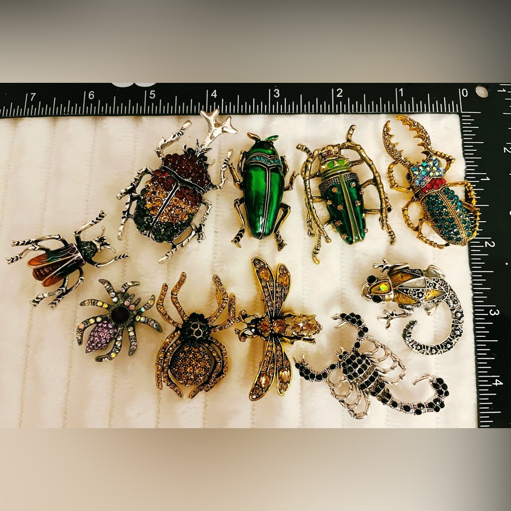Lot 10 Insect Bug Brooch Pins Rhinestone Enamel Beetle Spider Scorpion Lizard